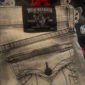 FINAL MARKDOWN True Religion Gray Washed Denim Jeans with Back Pocket